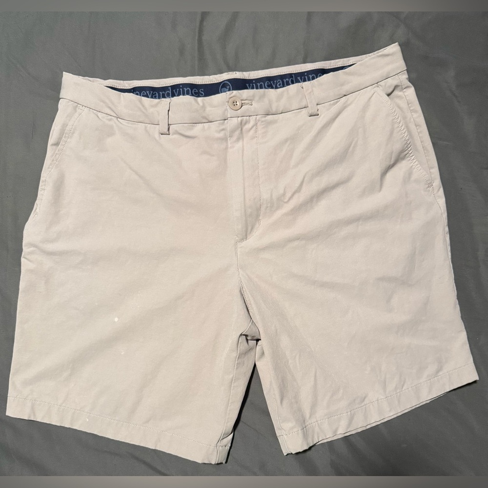Vineyard Vines Shorts Mens OTG On The Go Golf Performance Khaki shorts 38 Spring